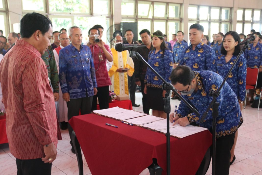 Pj Lihadnyana Minta PNS Baru Dilantik Berorientasi pada Pelayanan
