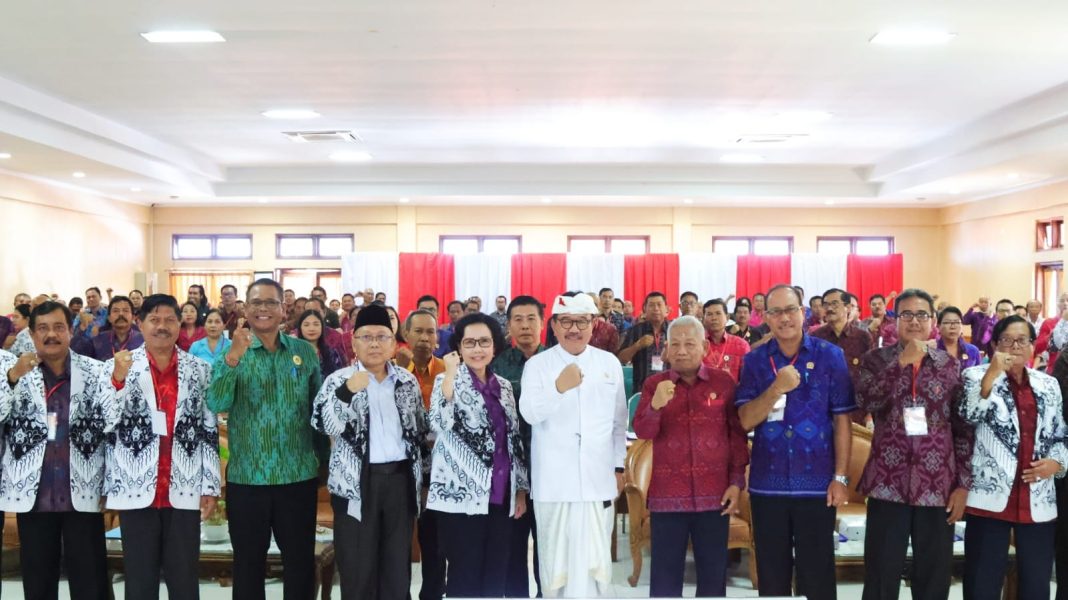 Buka Konkerprov PGRI Bali Tahun 2023, Ini Pesan Wagub Cok Ace!