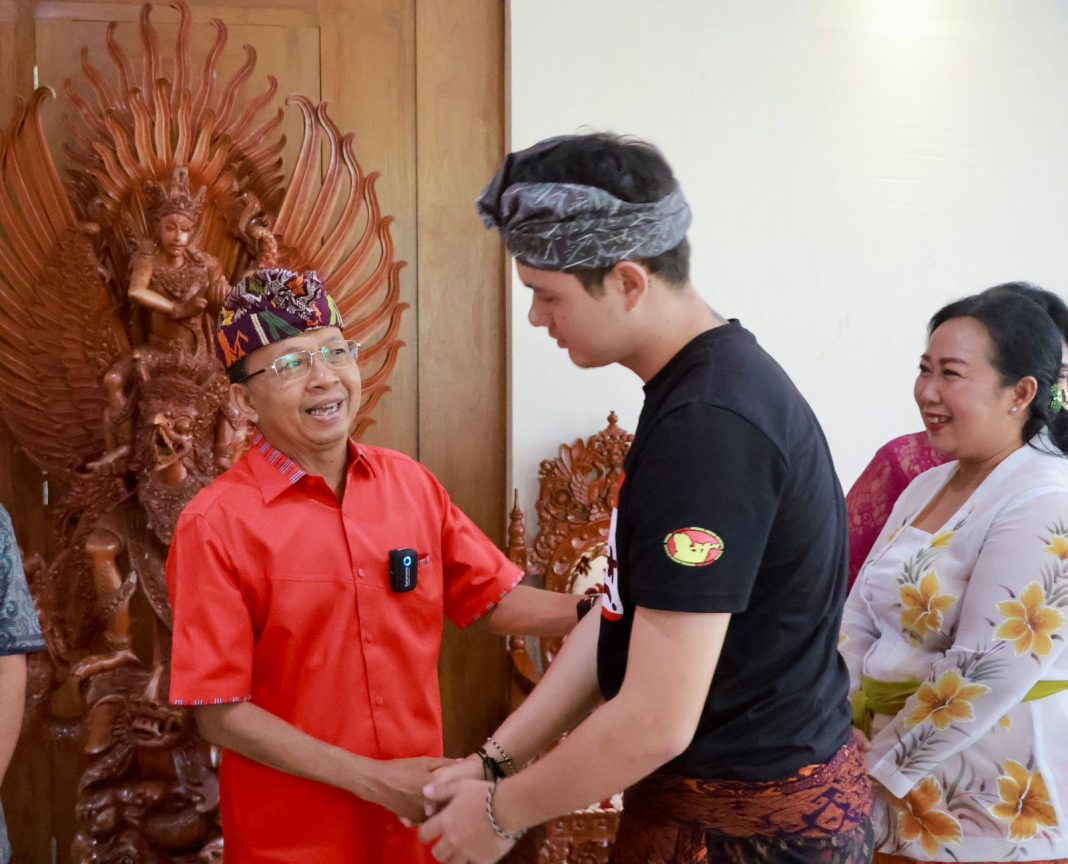 Gubernur Wayan Koster Ajak Masyarakat Bali Dukung Nyoman Paul di Indonesian Idol 2023