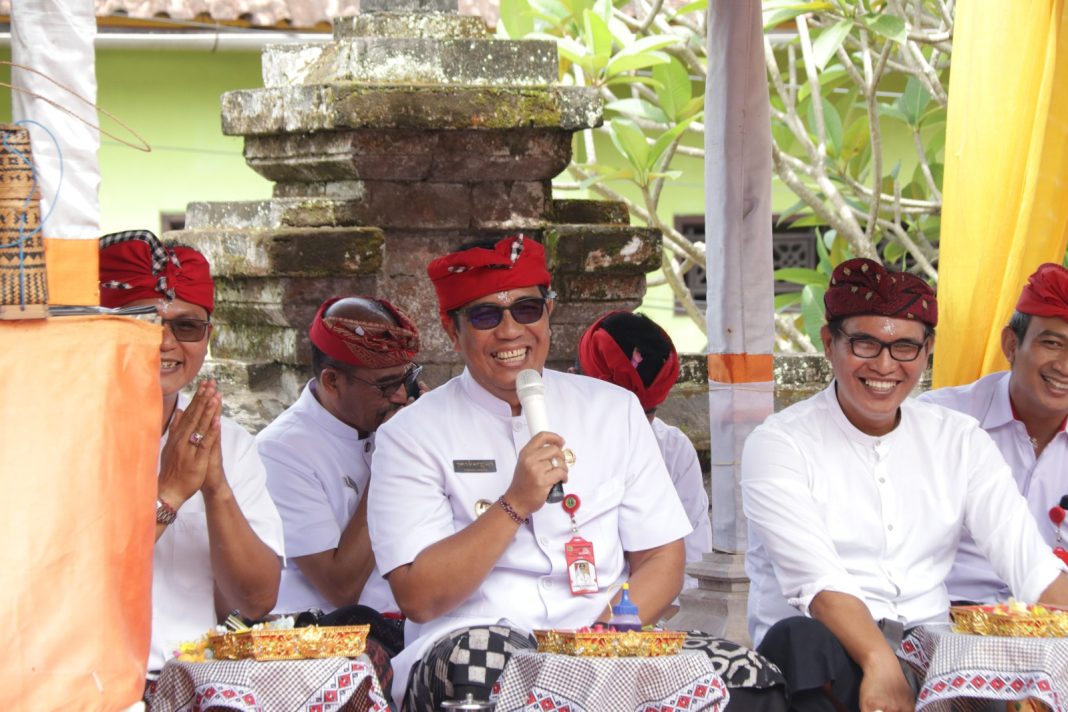 Dengar Aspirasi Masyarakat, Bupati Sanjaya Metemu Wirasa dengan Krama Gerokgak Tengah