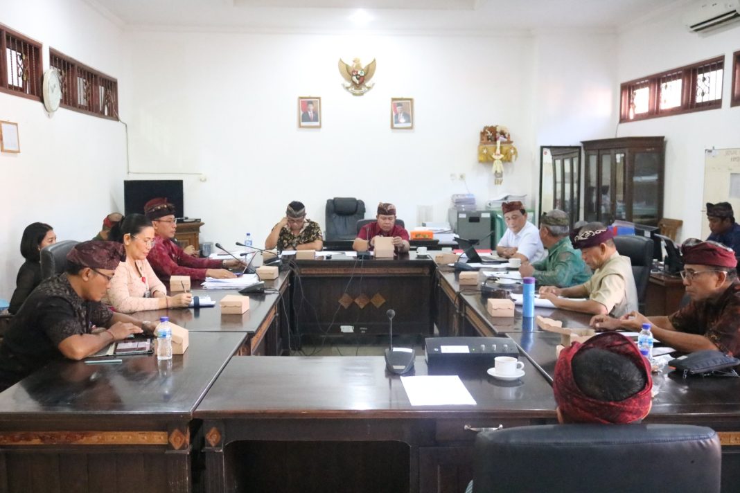 Pansus II Dorong Industri Pupuk Organik Masuk Dalam Ranperda RPIK Buleleng