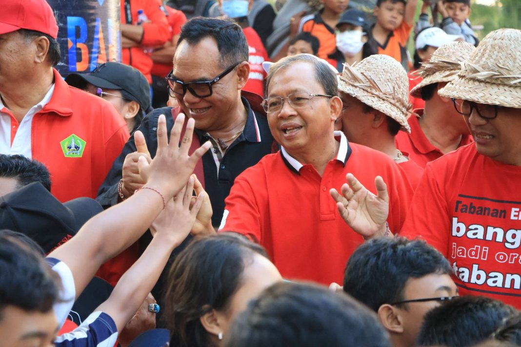 Di Hadapan Masyarakat Tabanan, Ketua DPRD Bali Gelorakan Koster 2 Periode