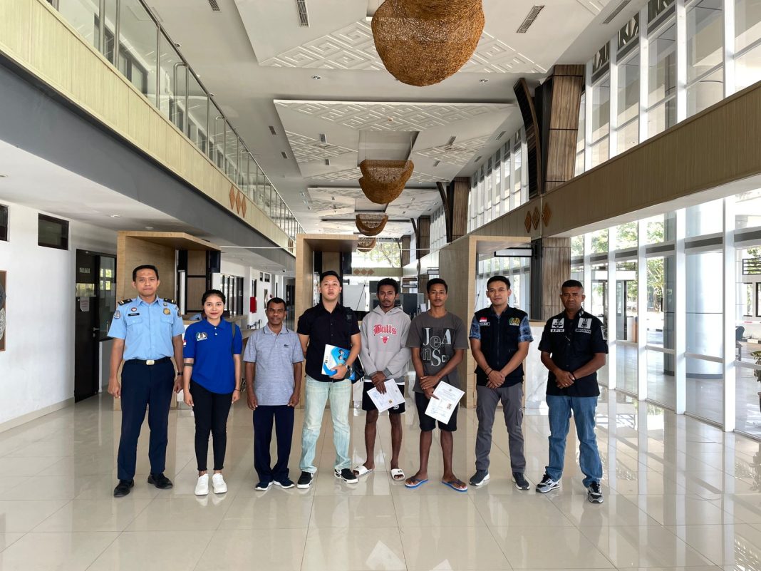 Pasok Obat-obatan Ke Timor Leste Secara Ilegal Lewat Jalur Laut, 2 WNA Ditangkap dan Dideportasi Petugas Indonesia di PLBN Motaain