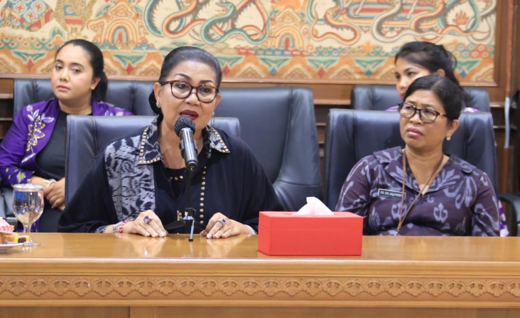 Ny. Putri Koster Tekankan Pedagang Jangan Sesuka Hati “Tapi Perhatikan Aturan Hukumnya”