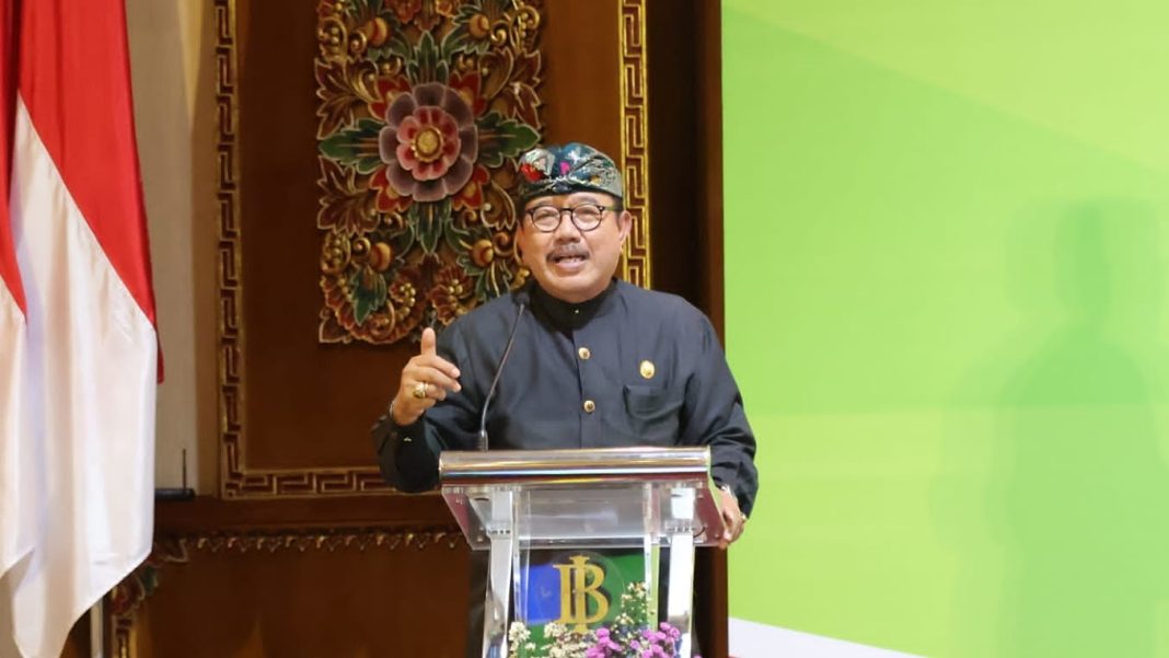 Hadiri Seminar Literasi Ecotourism, Wagub Cok Ace Harap Pariwisata Berkelanjutan Bali Perlu Dipertahankan