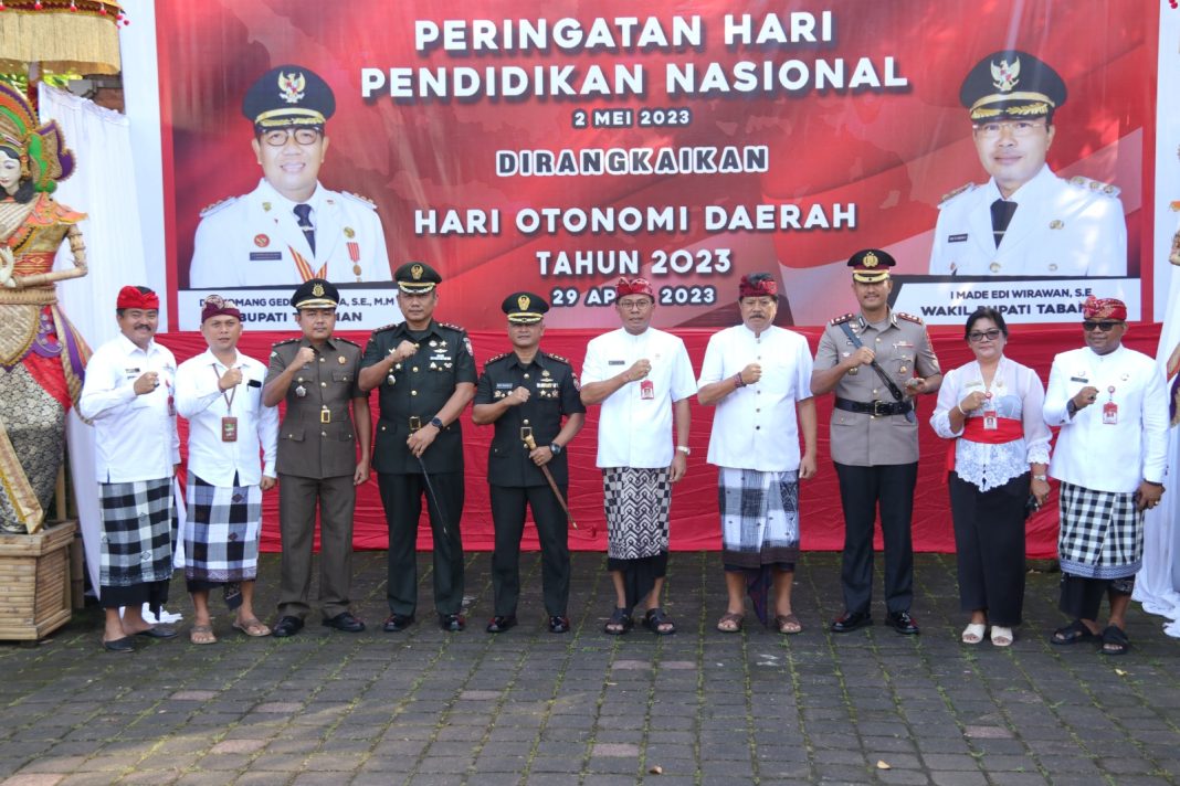 Pemkab Tabanan Gelar Upacara Peringatan Hardiknas Dan Hari Otonomi Daerah