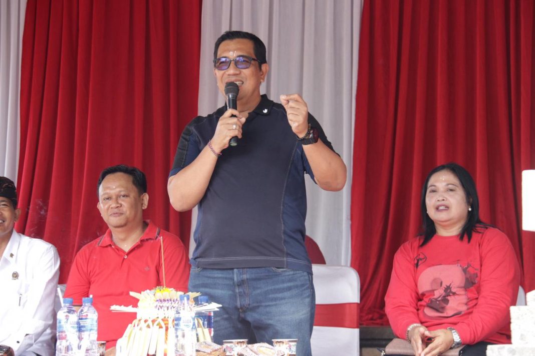 Dukung Konsep Ngayah, Bupati Sanjaya Hadiri Kikian Festival 2023