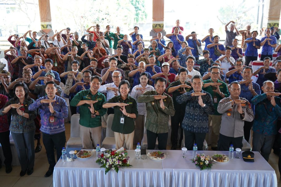 Pj. Lihadnyana Minta Pelaksanaan Sensus Pertanian Langsung ke Rumah Petani