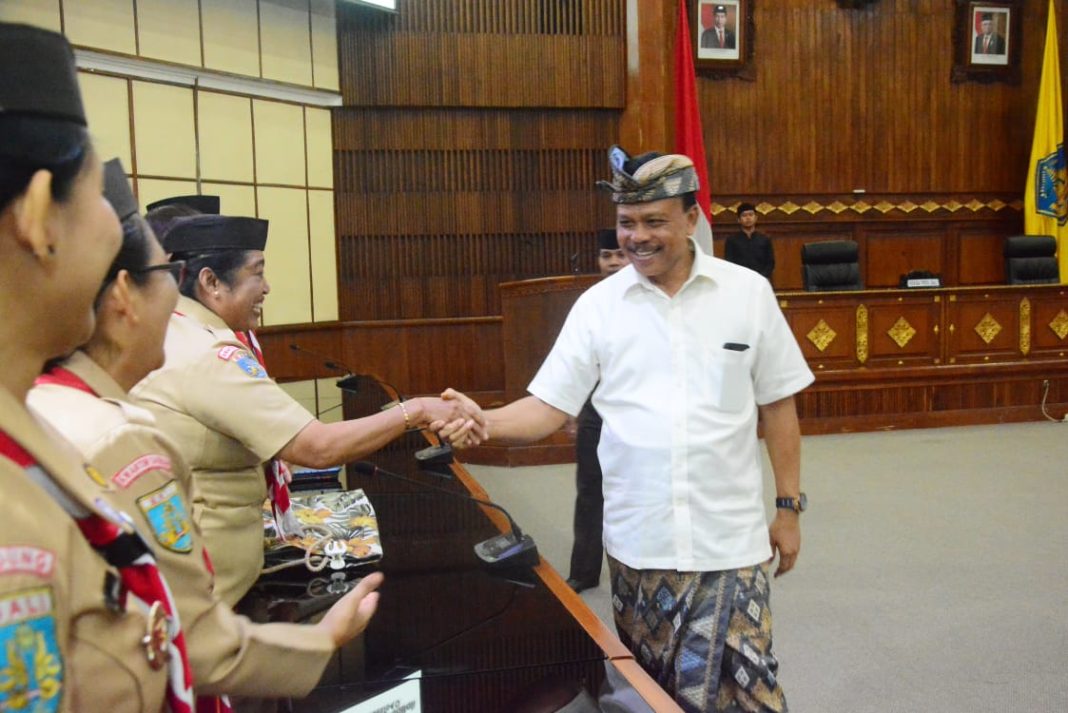 Sekda Dewa Indra Lepas Kontingen Bali ke LT-V dan Karang Pamitran Nasional Tahun 2023