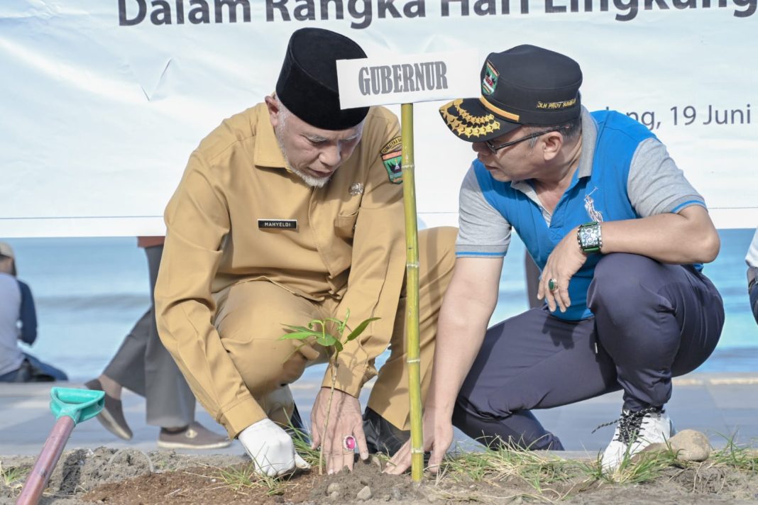 Mahyeldi Sayangkan Rendahnya Implementasi UU Nomor 18 Tahun 2008 oleh Perusahaan Penyumbang Sampah di Sumbar