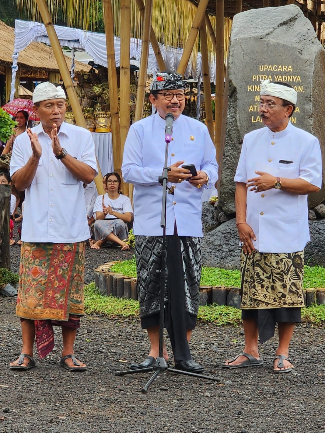 Wagub Cok Ace Apresiasi Gotong Royong Krama Dadia Arya Kanuruhan Selenggarakan Karya Pitra Yadnya