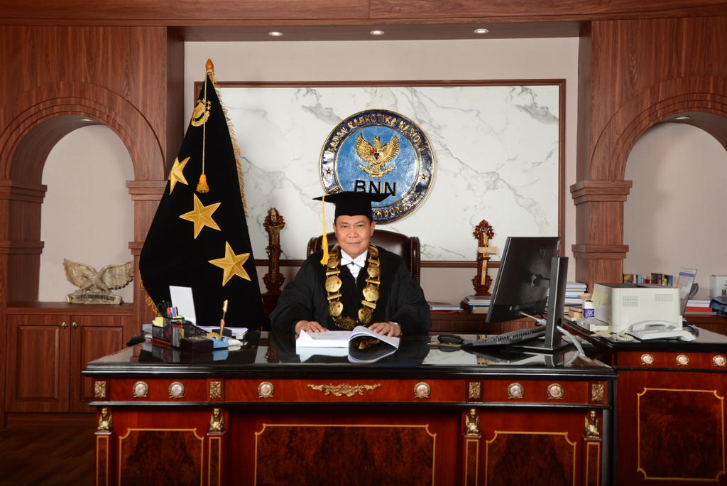 Komjen Pol. Dr. Petrus R. Golose Raih Penghargaan Tertinggi di Bidang Akademik