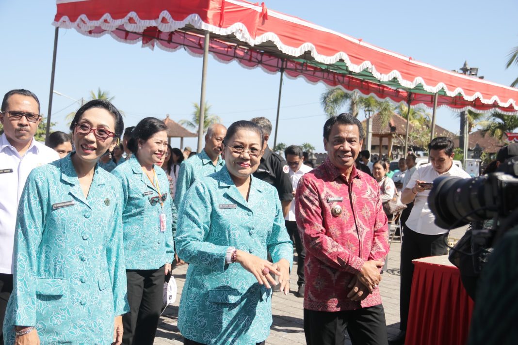 Ny. Suastini Koster Puji Antusiasme UMKM Buleleng