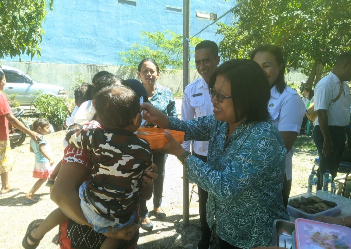 Puskesmas Umanen Launching PMT Untuk Balita Gizi Kurang, Camat Stefanus Donpiera : Terimakasih Selalu Memberi Dukungan Kesehatan Bagi Masyarakat Kami