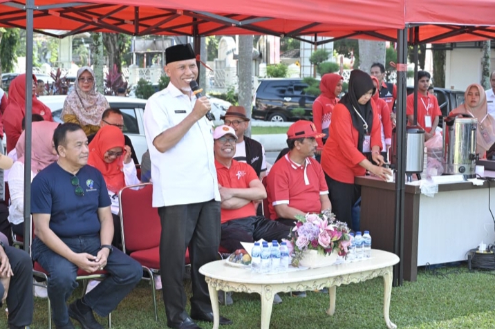 Gubernur Mahyeldi Membuka Perlombaan Untuk Meriahkan HUT Kemerdekaan RI Ke-78 Yang Digelar Pemprov Sumbar.