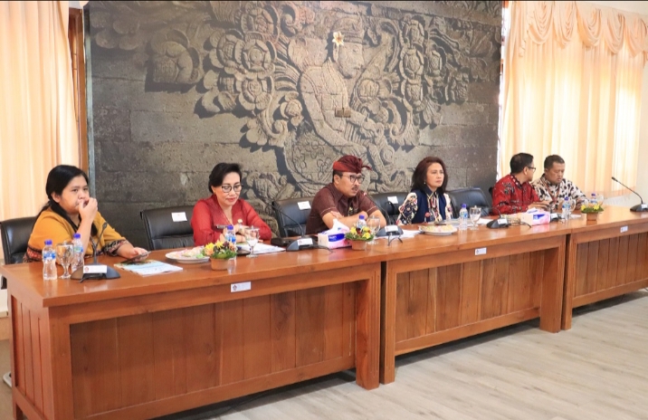 Sekda Suyasa Tandatangani Komitmen Inisiasi Implementasi RAN PIJAR di Buleleng