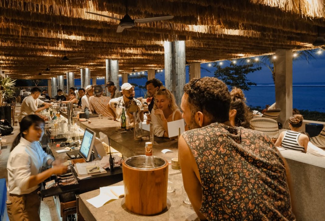 Amber Lombok Beach Resort by Cross Collection Persembahkan Salty Sunday