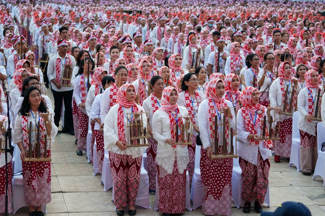 Semangat Kolaborasi Wujudkan Pemecahan Guinness World Records Pergelaran Angklung Terbesar di Dunia