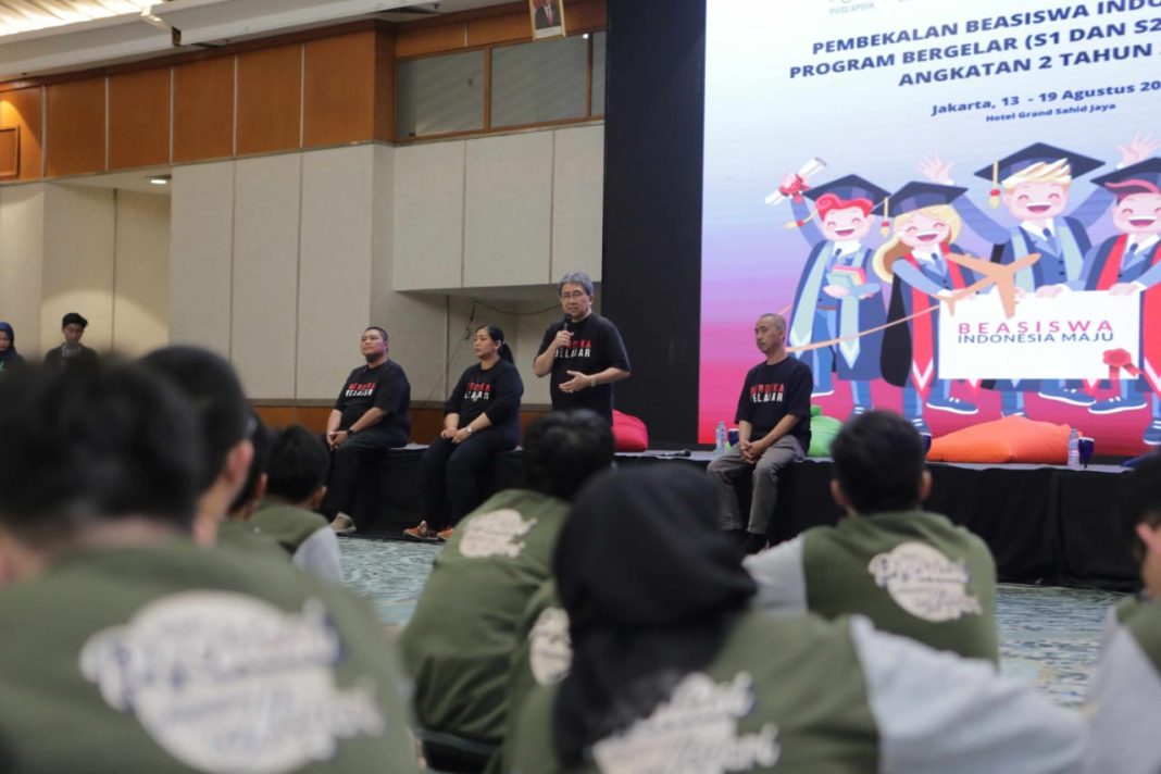 Kemendikbudristek Lepas 358 Penerima Beasiswa Indonesia Maju Luar Negeri Angkatan II