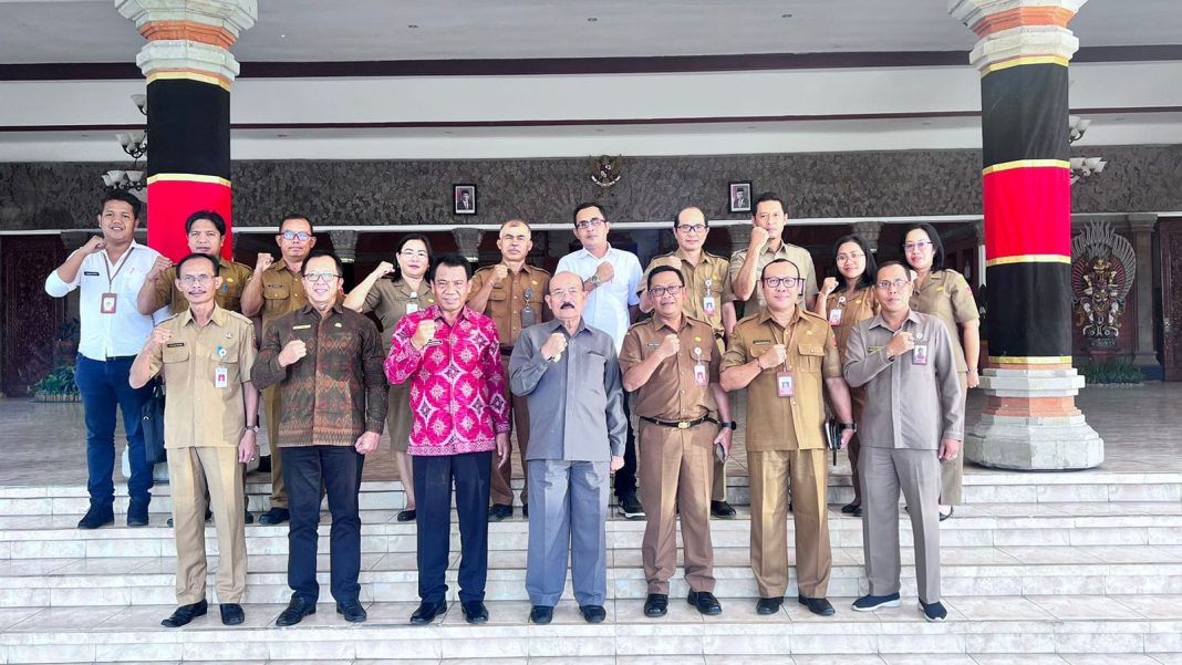Atasi Kemiskinan Ekstrem, Pemkab Karangasem Belajar ke Pemkab Buleleng