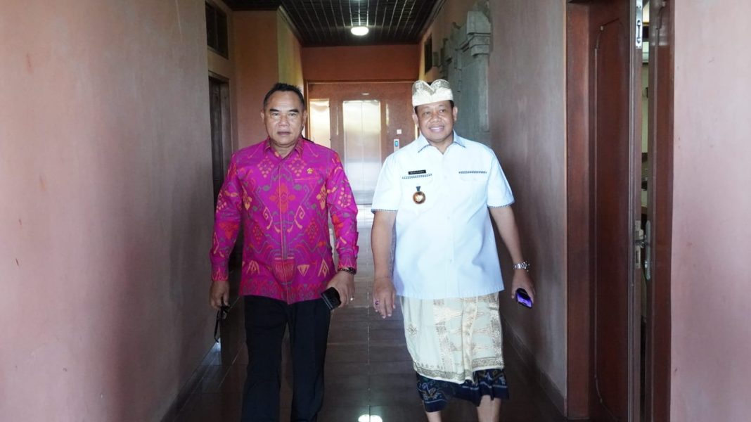 Ngopi Santai dengan DPRD, Pj. Gubernur Bali Paparkan Program Kerjanya Selama Satu Tahun ke Depan