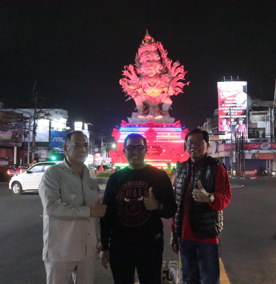 Tandai HUT ke-530 Kota Tabanan, Bupati Sanjaya Hidupkan Pelita Kota