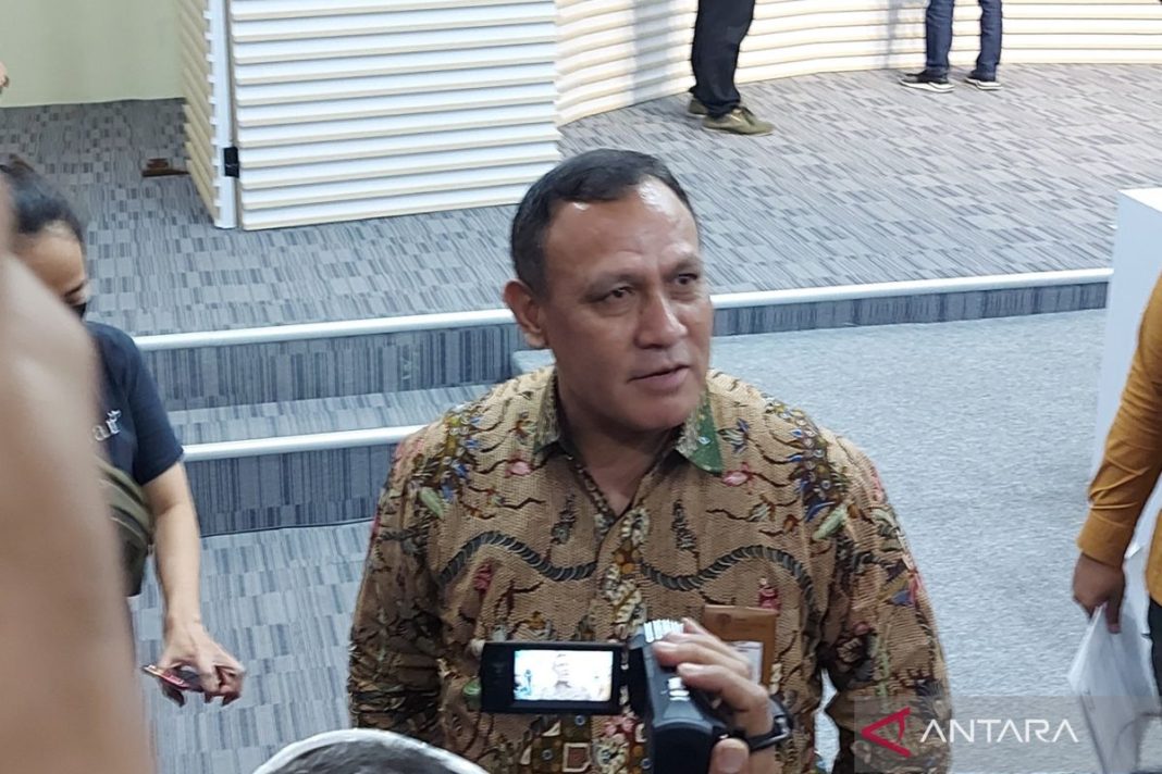Jadi Tersangka, Tuntutan Mundur Firli Bahuri dari Ketua KPK Menguat