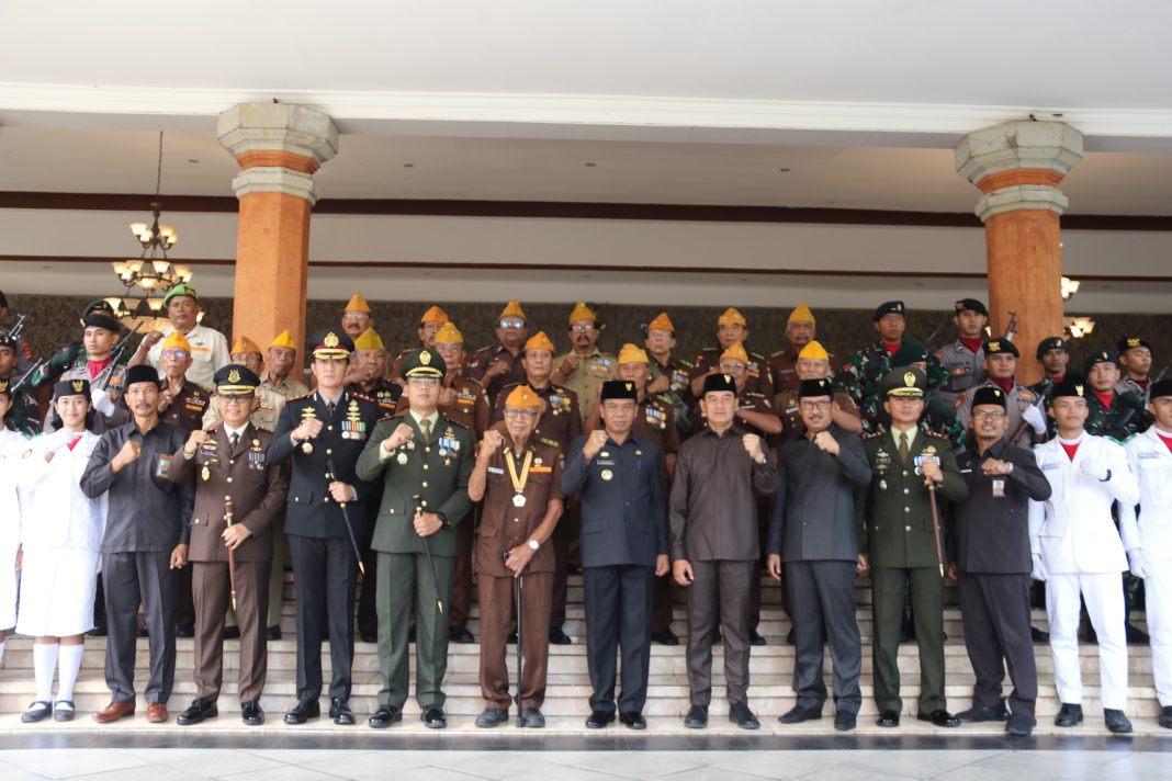 Peringati Hari Pahlawan, Pj Lihadnyana Tekankan Komitmen Kesejahteraan Masyarakat