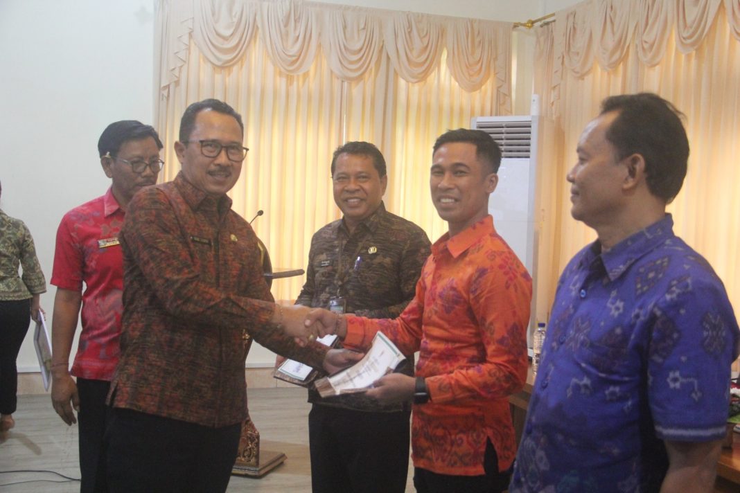 Sekda Suyasa Dorong 32 Sekolah Peraih Adiwiyata Kabupaten Naik Level Menuju Adiwiyata Provinsi