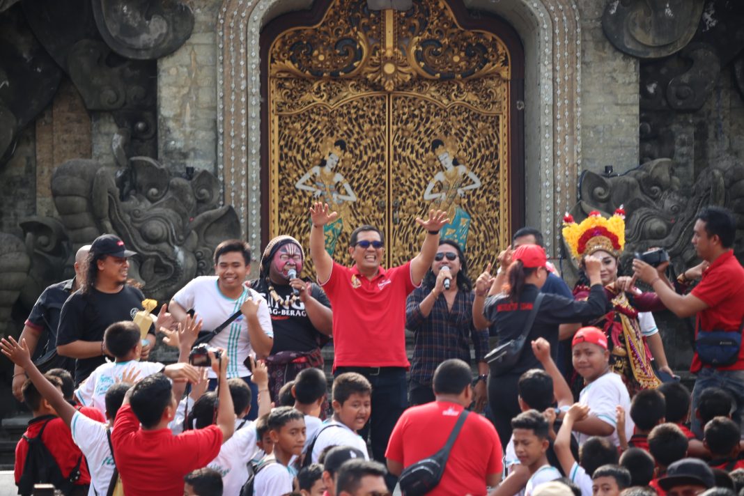 Ribuan Masyarakat Tabanan Sambut Suka Cita Pembukaan HUT Ke-530 Kota Singasana