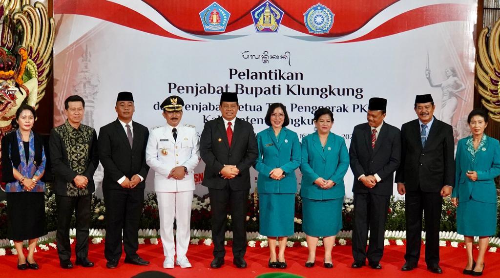 Pj. Gubernur Mahendra Jaya Lantik Jendrika Sebagai Penjabat Bupati Klungkung