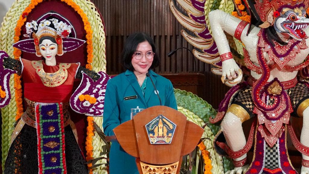 Pj. Ketua TP PKK Provinsi Bali Lantik Penjabat Ketua TP PKK Klungkung