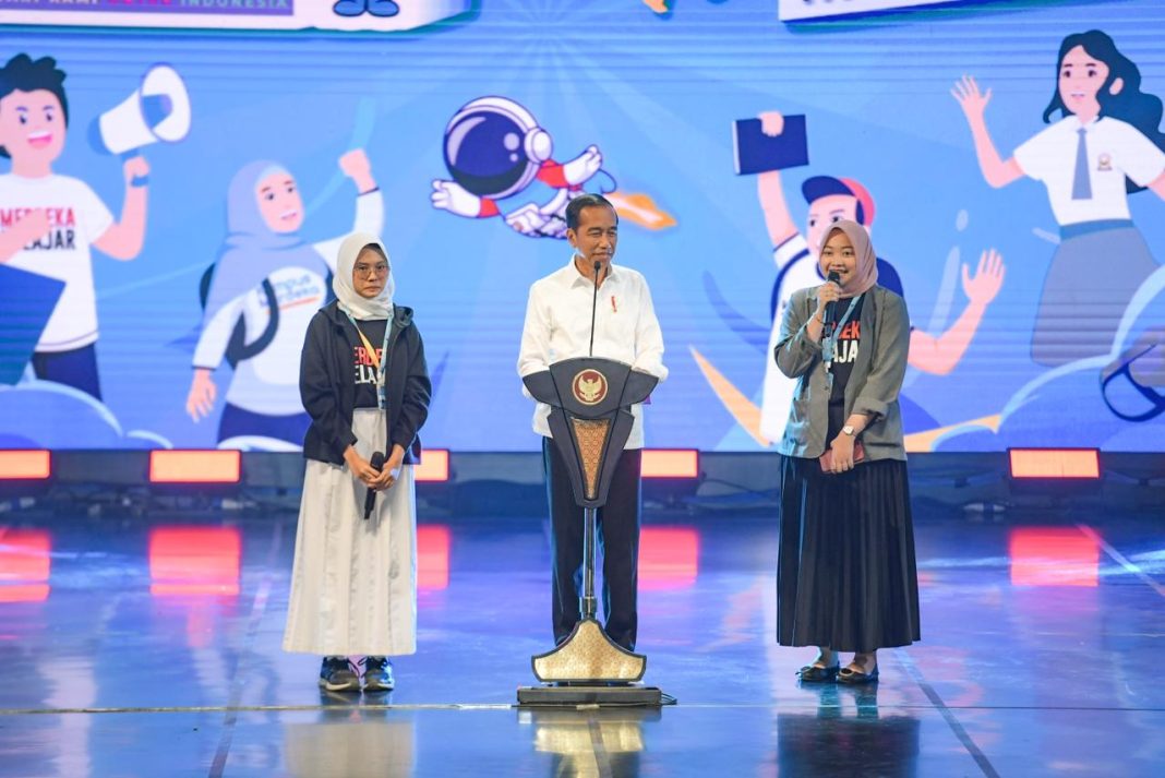 Presiden Jokowi Puji Mendikbudristek atas Dampak Konkret Implementasi Kebijakan MBKM