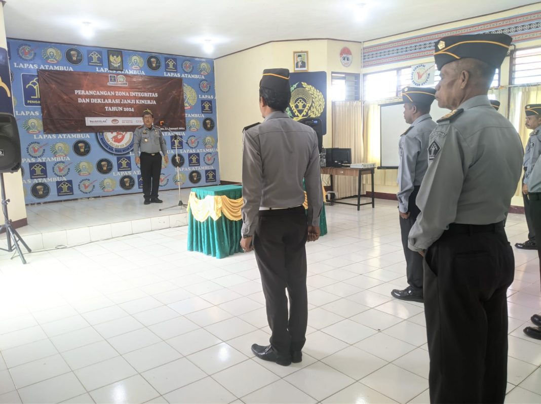 Ingin Wujudkan Lapas Atambua ke Zona Integritas, Bistok Situngkir Ajak Stafnya Ubah Pola Pikir dan Budaya Kerja