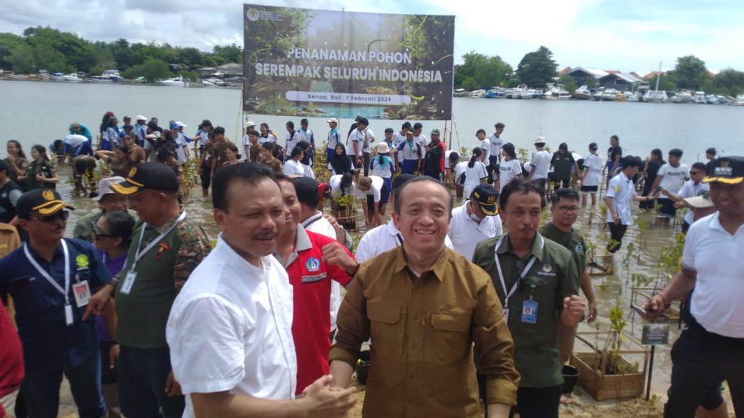 Sekjen KLHK Pimpin Tanam Pohon Serentak di Provinsi Bali
