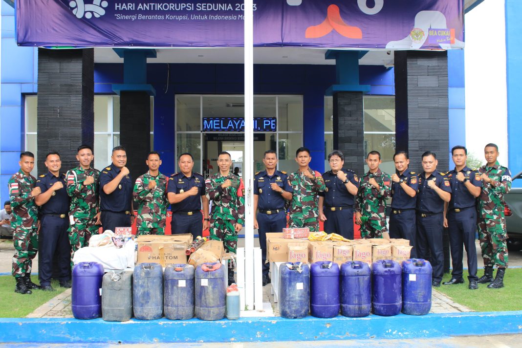 Upaya Gagalkan Penyelundupan di Perbatasan RI-RDTL, Satgas Pamtas 742/SWY Serahkan Sejumlah Barang ke Bea Cukai Atambua