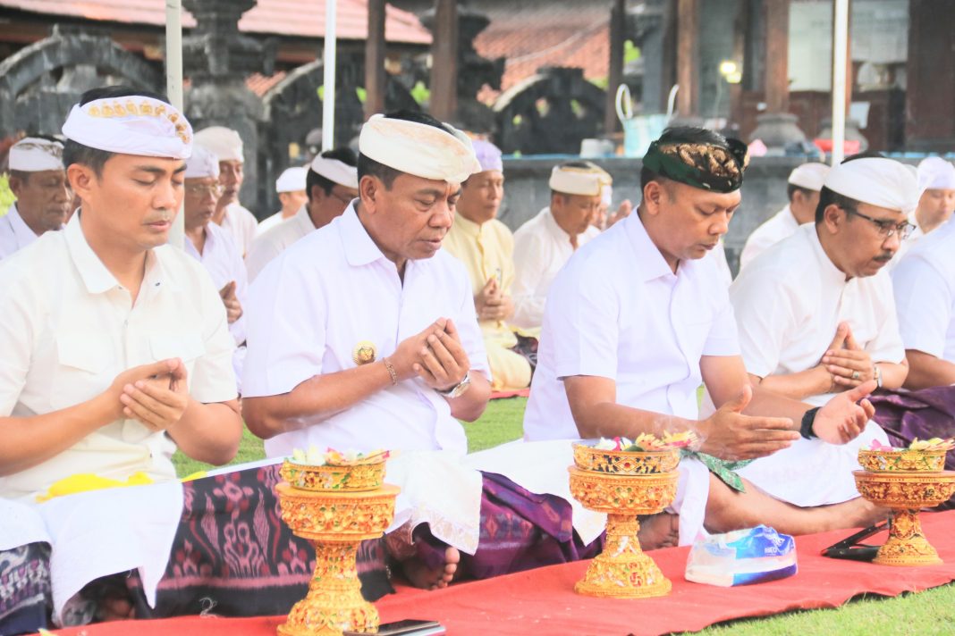 PJ Bupati Buleleng Ajak Masyarakat Mendoakan Kelancaran Pemilu 2024