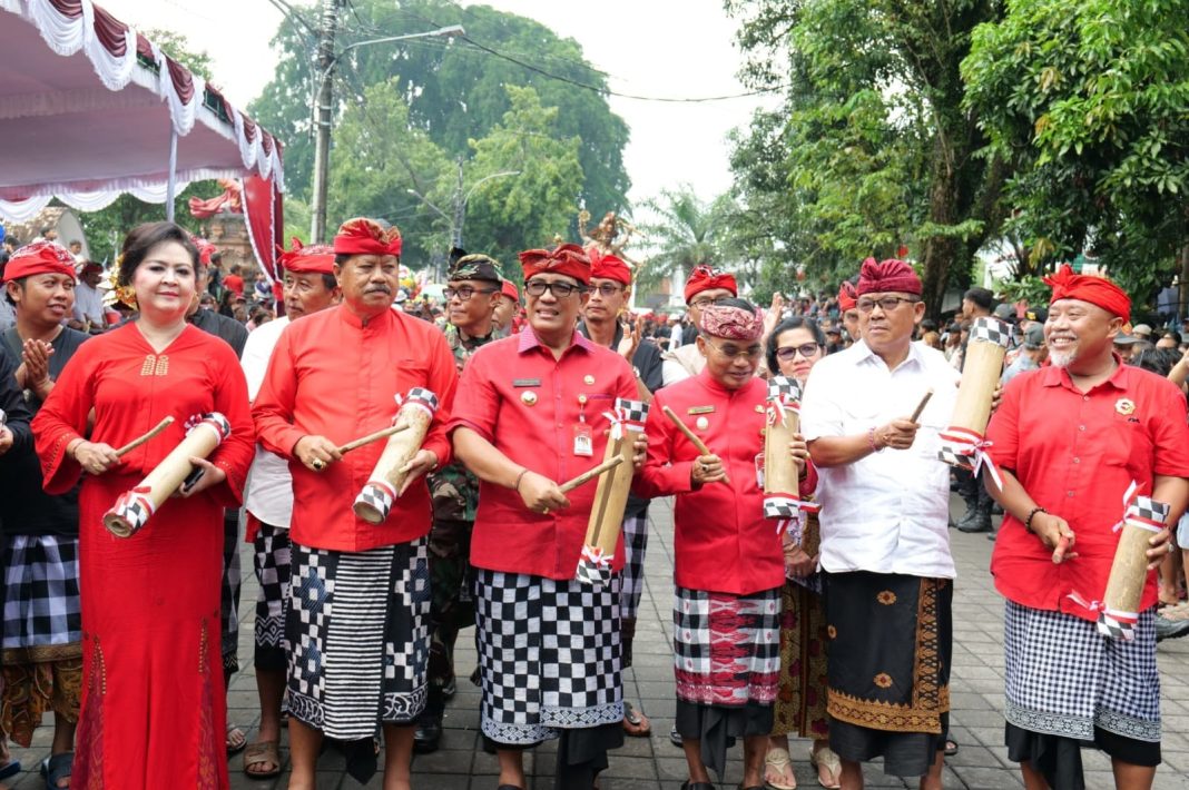 Bupati Sanjaya Buka Festival Ogoh-ogoh Singasana Tahun 2024