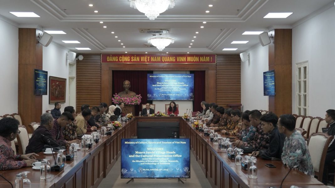 Pengembangan Kapasitas Pengelolaan Cagar Budaya Kompleks Candi Muarajambi: Co-Learning Visit Indonesia-Vietnam