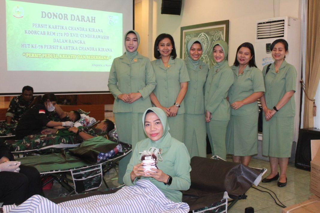 Gelar Baksos, Persit KCK Korem Jayapura Sumbang 519 Kantong Darah Untuk PMI