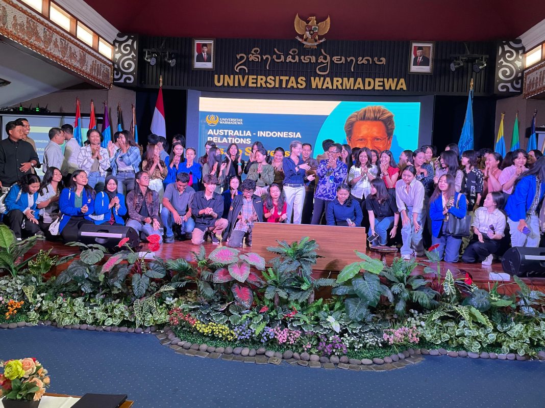 Konjen Australia Beri Kuliah Soal Hubungan Indonesia dan Australia di Kampus Warmadewa Bali