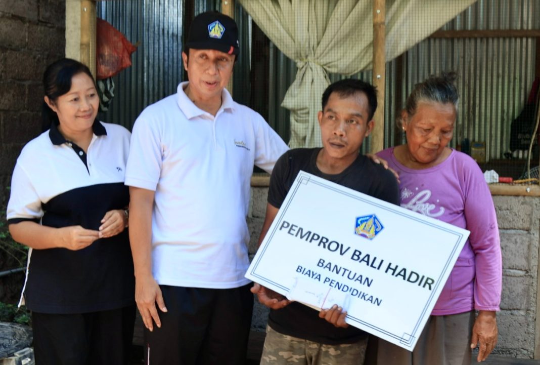 Pemprov Bali Hadir Ngrombo Bantu Warga di Tiga Desa di Kabupaten Buleleng dan Gianyar
