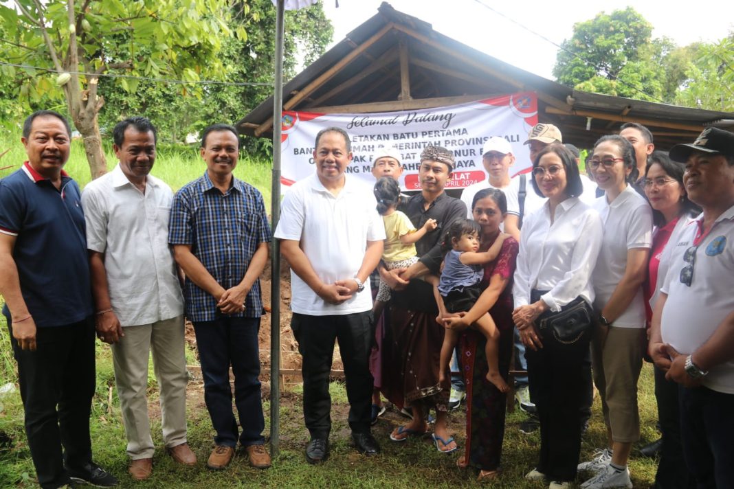 Libur Lebaran, Penjabat Gubernur Mahendra Jaya Giat Sosial di Buleleng