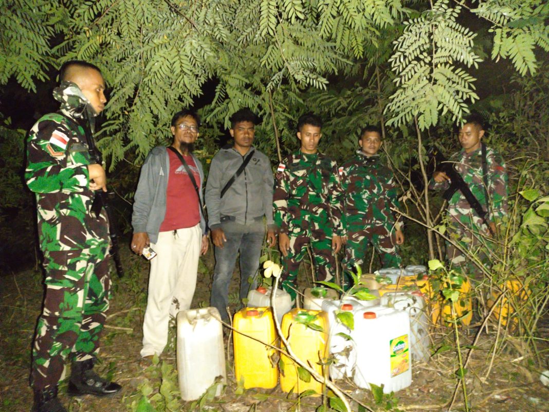 Pos Silawan Satgas Pamtas Yonif 742/SWY Gagalkan 560 Liter BBM Subsidi di Perbatasan Negara RI-RDTL