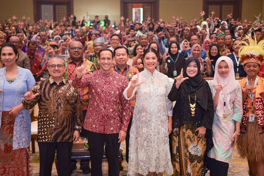 Pelestarian Bahasa Daerah Harus Dimulai dari Lingkungan Keluarga