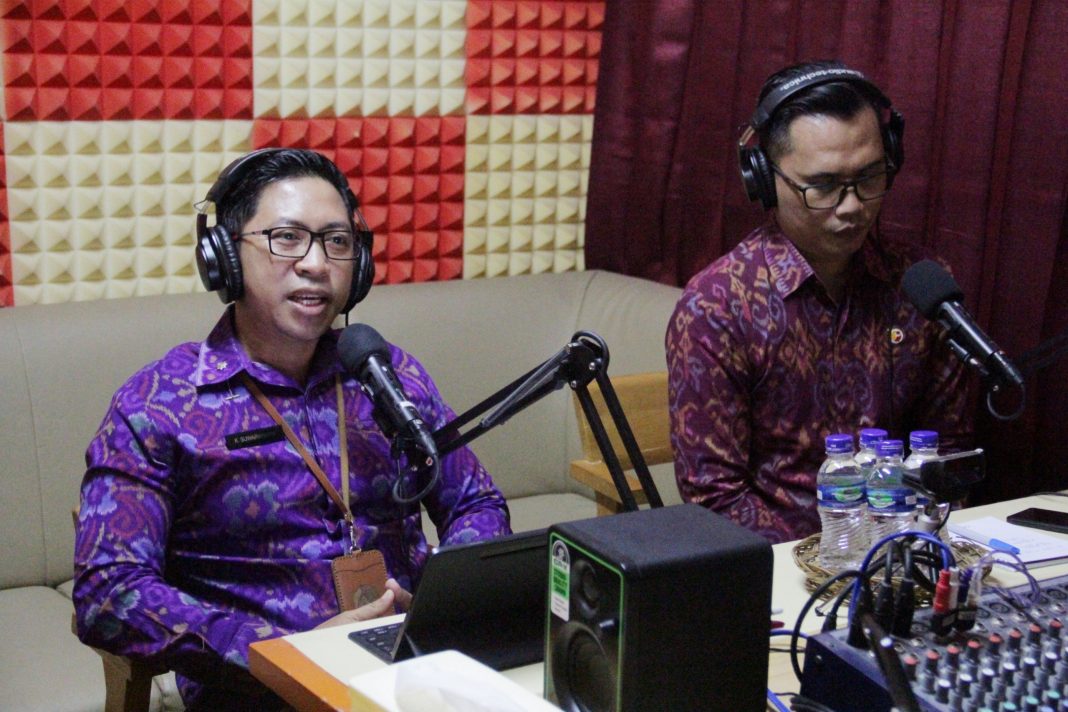 Kolaborasi Kominfosanti dan Bawaslu Buleleng Ajak Masyarakat Cerdas Bermedia Sosial Jelang Pilkada