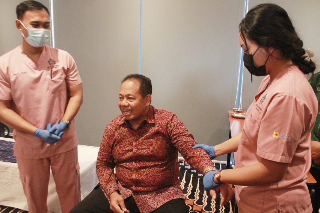 Pj Gubernur Mahendra Jaya Minta Semua Pihak Jangan Terlena Angka Indikator Kesehatan Bali Diatas Nasional