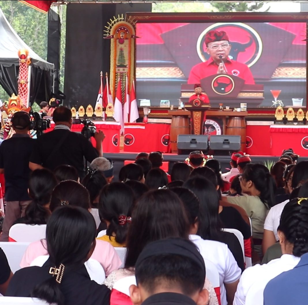 Ancaman Punahnya Bahasa Bali Semakin Nyata, Koster Minta Generasi Z Bali Selalu Gunakan Bahasa Bali dalam Kehidupan Sehari-hari