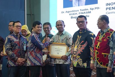 Era Kepemimpinan Bupati Agustinus Taolin, Pemkab Belu Terima Sertifikat Eliminasi Malaria dari Kemenkes RI