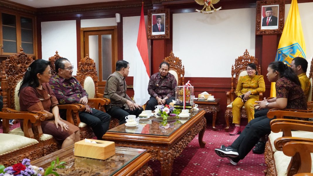 Bangga Menerima Peraih Penghargaan Kalpataru Bali, Mahendra Jaya Sampaikan Penting untuk Pilah, Olah dan Kelola Sampah